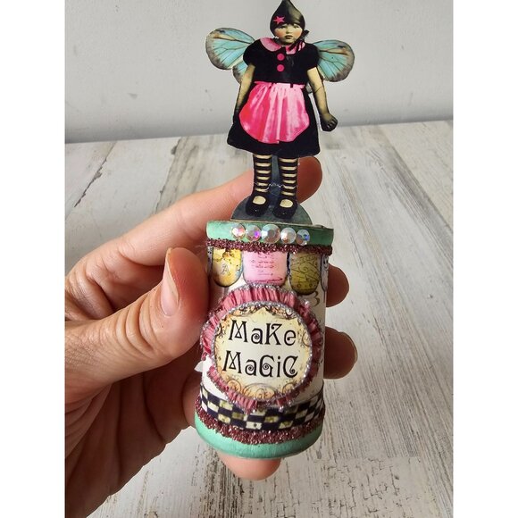 D. P. Ratt Unique glitter butterfly statue decor make magic - Picture 2 of 8